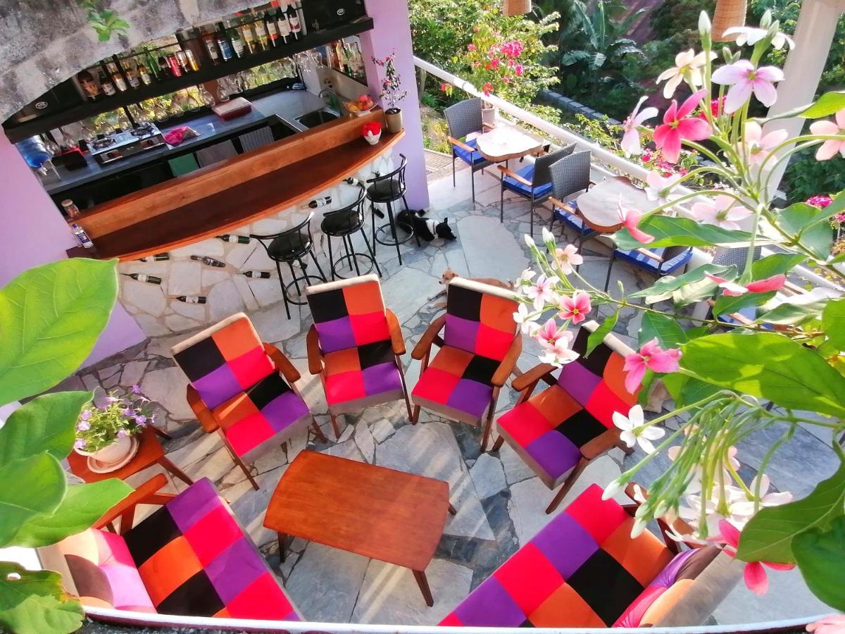 Bed and Breakfast Lonos Circle Private Garden Romblon Екстер'єр фото